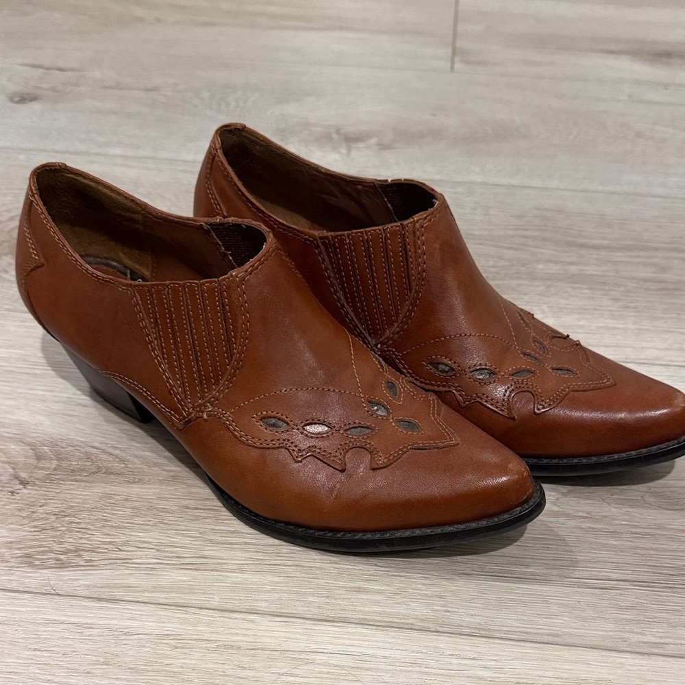 Reba Tan Leather Western Loafers Pointed Toe Comfort Shoes Women's Size 6.5